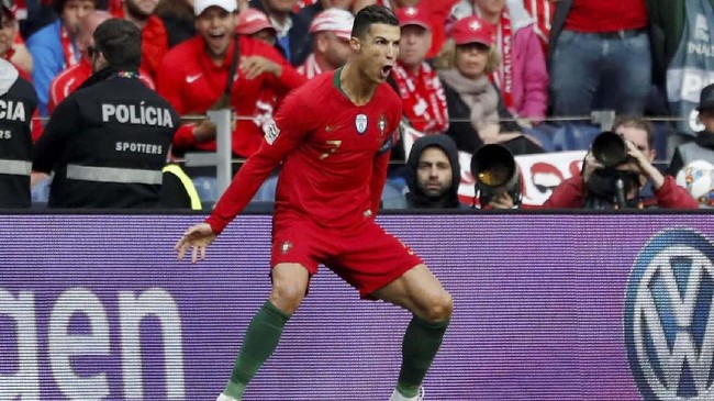 Ronaldo menggila, cetak tiga goal indah